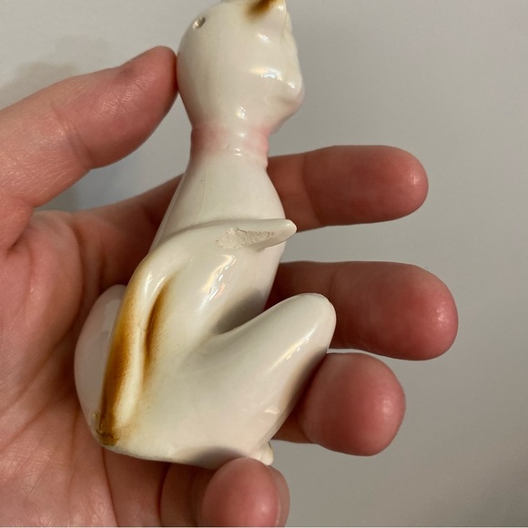 Vintage Salt & Pepper shaker set Anthropomorphic kitty cats with bows - Picture 7 of 9